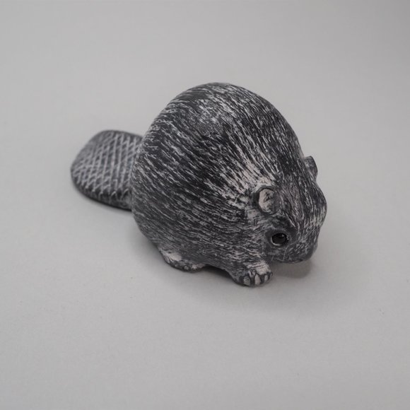 Small Bear Cubs & Beaver Soap Stone Sculptures - Picture 2 of 12